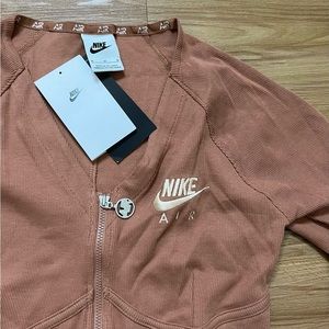 Medium Nike air long sleeve